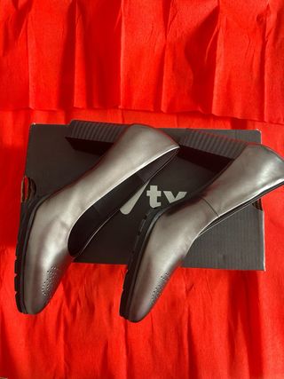Zapatos de tacón Pitillos plateados talla 39