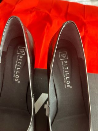 Zapatos de tacón Pitillos plateados talla 39
