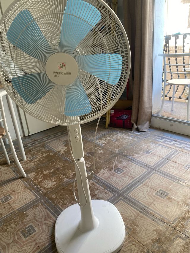 Ventilador de pie Arctic Wind
