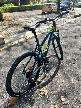 Bicicleta MTB BTWIN Negra/Azul