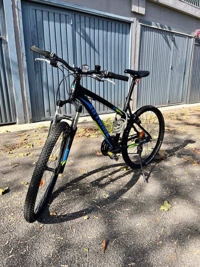 Bicicleta MTB BTWIN Negra/Azul