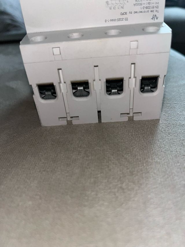 Interruptor Diferencial Schneider 40A 300mA