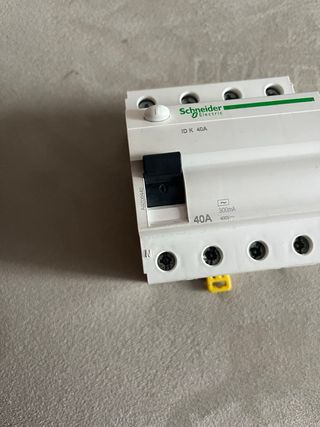 Interruptor Diferencial Schneider 40A 300mA
