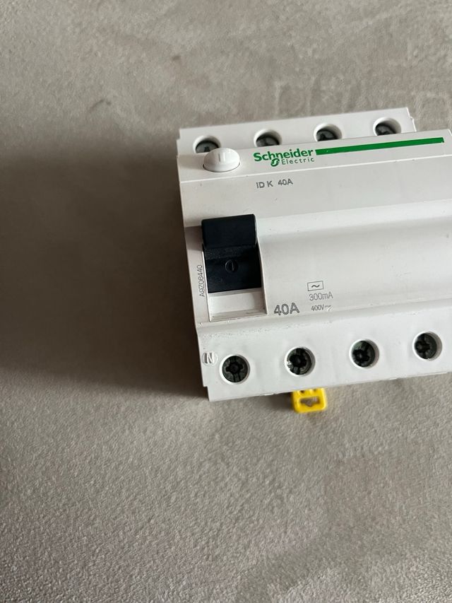 Interruptor Diferencial Schneider 40A 300mA