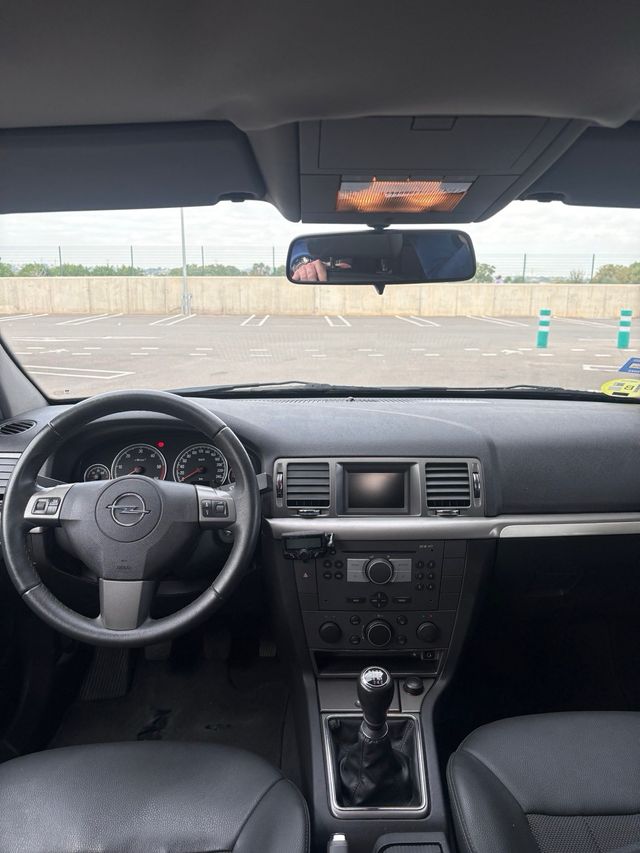 Opel Vectra 1.9 CDTI ELEGANCE