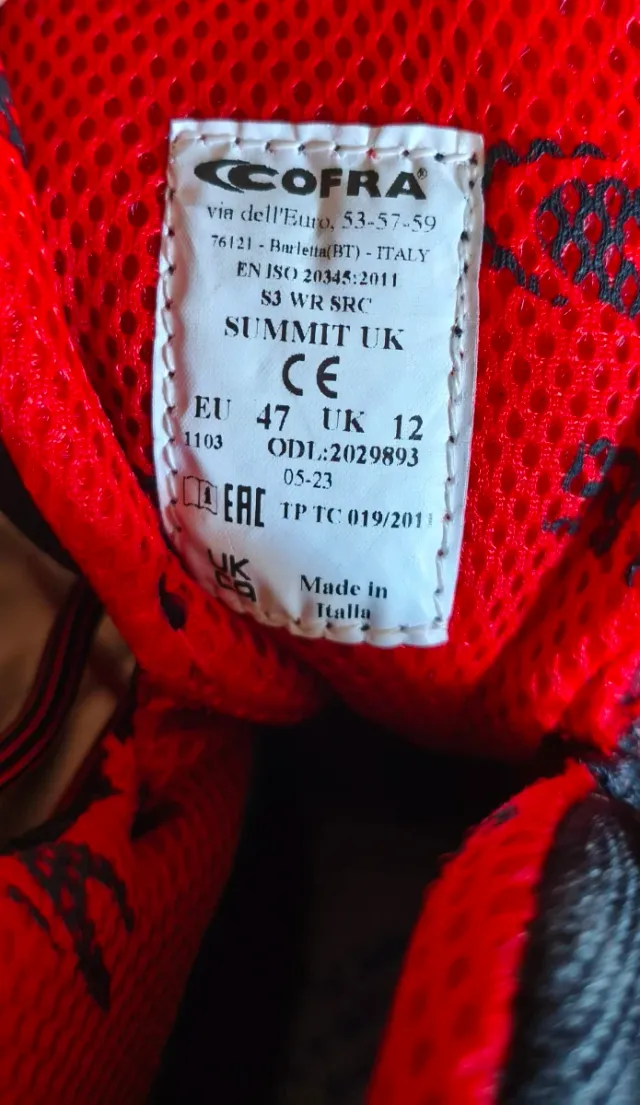 Stivali di sicurezza Cofra Hiker neri e rossi