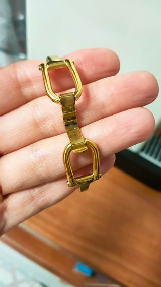 Reloj Gucci 1500L Dorado con Caja Original