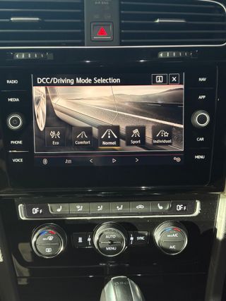 Volkswagen Golf Volkswagen Golf GTI Performance 2.0 TSI 180kW(245CV) DSG