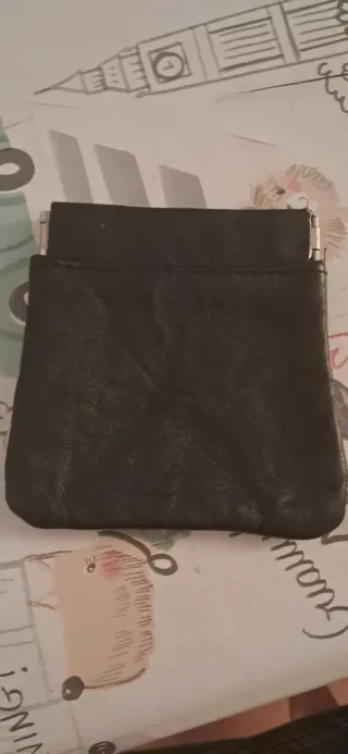 Bolsito de piel para monedas