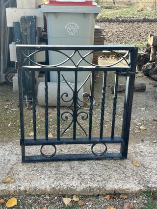 Puerta de hierro forjado para jardín