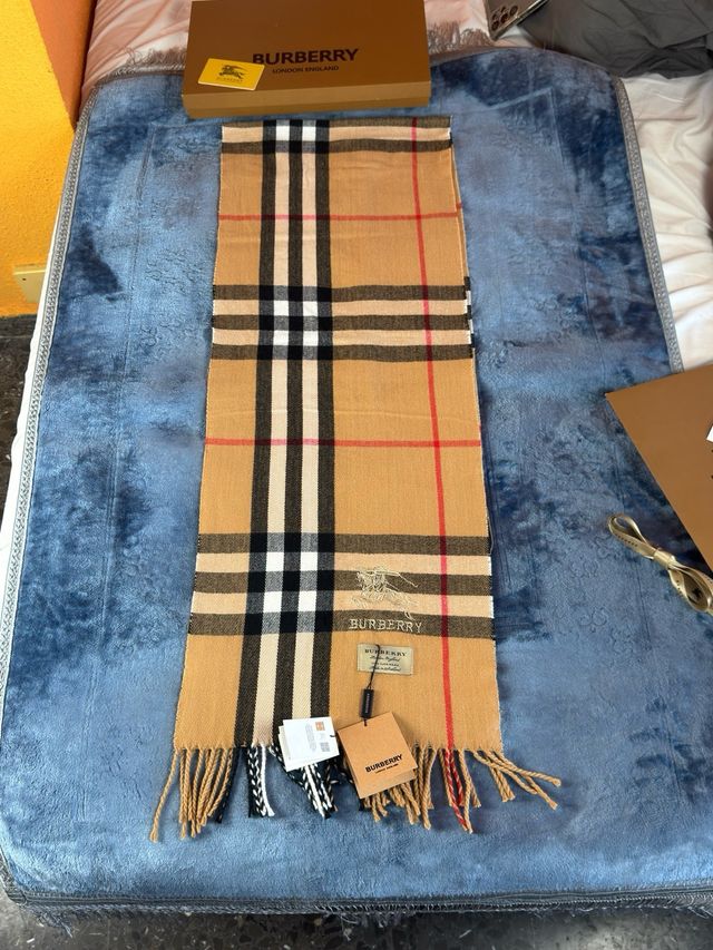 Bufanda Burberry Clásica Check Beige