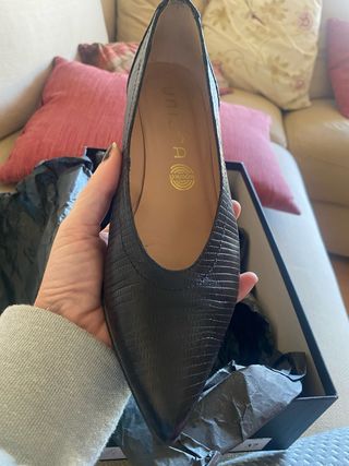 Zapatos Unisa piel negros talla 37