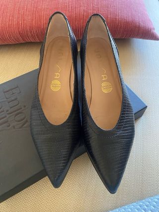 Zapatos Unisa piel negros talla 37