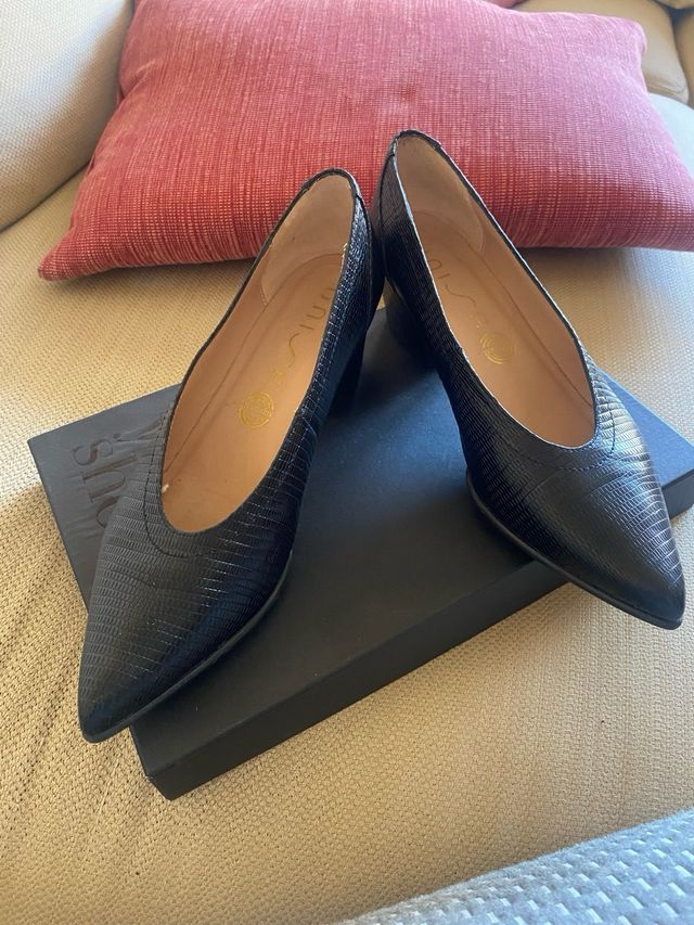 Zapatos Unisa piel negros talla 37