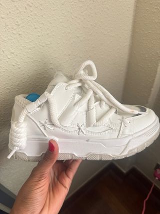 Zapatos blancos talla 40