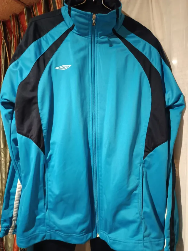 Chándal Umbro Azul y azul marino