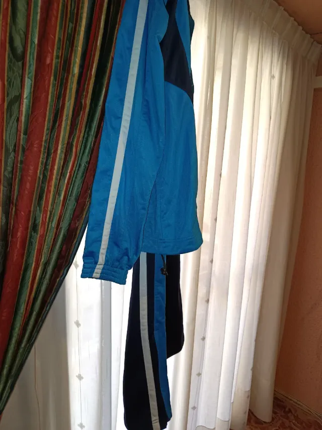 Chándal Umbro Azul y azul marino