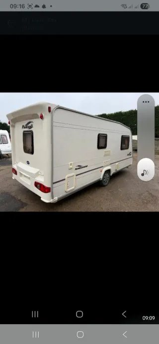 Caravanas Turing Bailey pegan