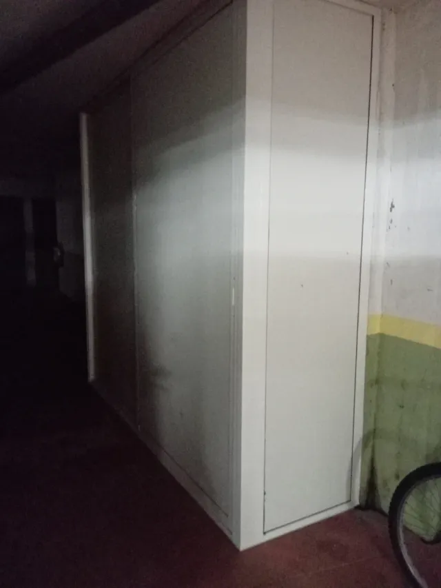 Frente de armario blanco corredero metalico