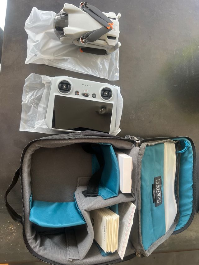 DJI Mini 3 con mando RC sin estrenar