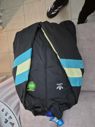 Chaqueta Adidas Jamaica Negra Multicolor