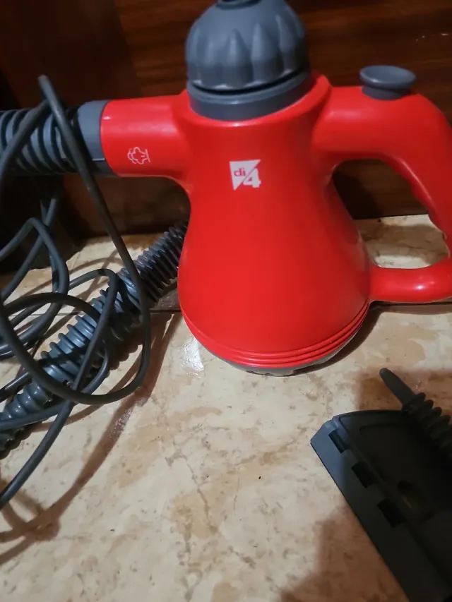 Vaporeta Limpiadora a Vapor Roja