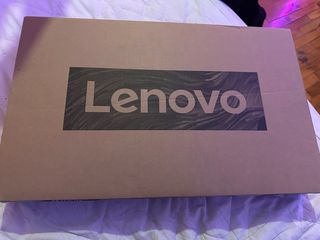Ordenador portátil Lenovo como nuevo