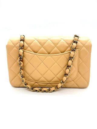 Bolso Chanel Classic Flap Beige Dorado