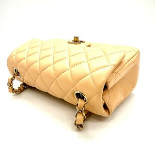Bolso Chanel Classic Flap Beige Dorado