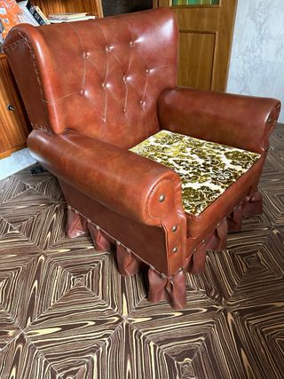 Sofá cama vintage y 2 sillones