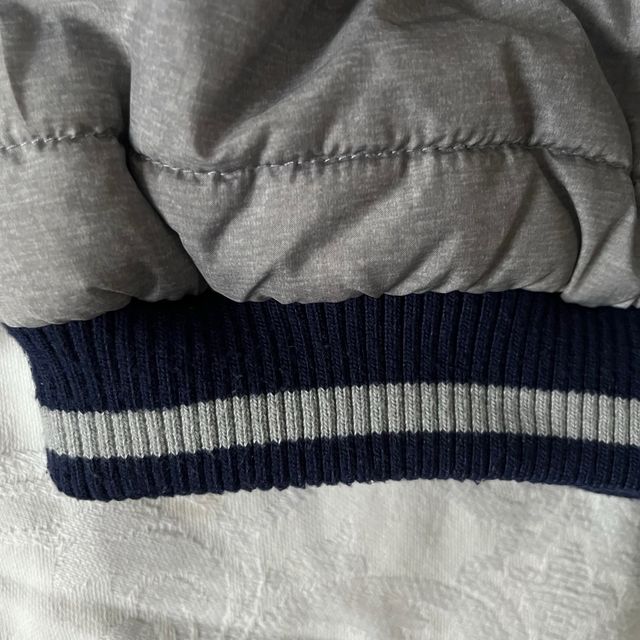 Chaqueta  Gris/ azul.  niño 4-5 años