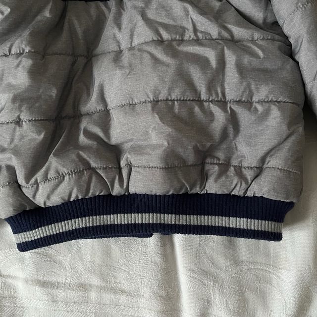 Chaqueta  Gris/ azul.  niño 4-5 años