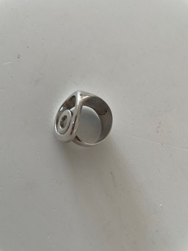 Anillo de plata diseño moderno