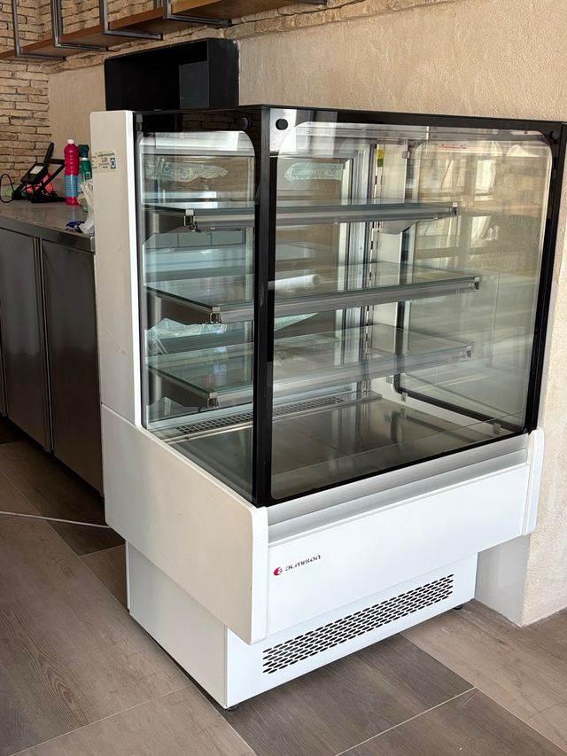 Vitrina Expositora Almison Refrigerada