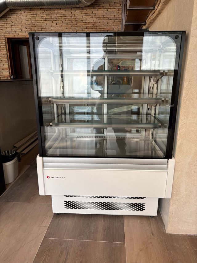 Vitrina Expositora Almison Refrigerada