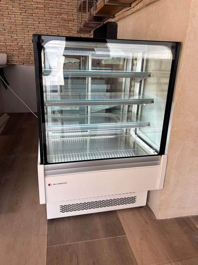 Vitrina Expositora Almison Refrigerada