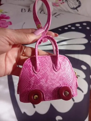 Mini bolso llavero coche rosa