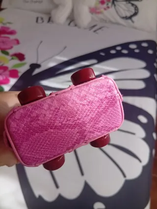 Mini bolso llavero coche rosa