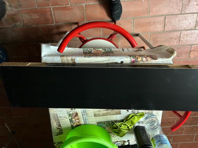 Estantería madera negra