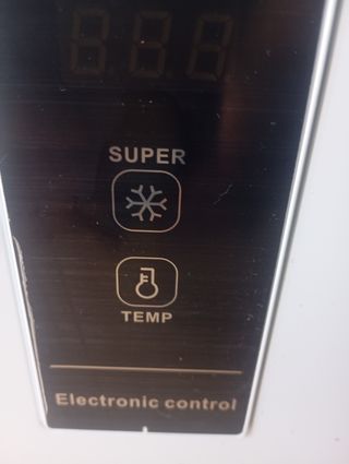 Congelador horizontal  Brandt BFK143EBW-01