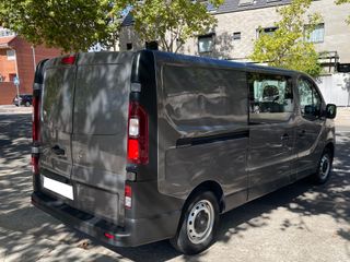Alquilar Furgoneta 6 plazas y carga L2H1 larga