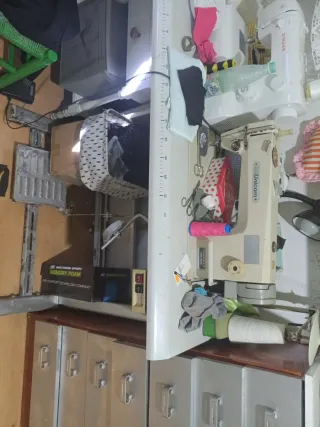 Máquina de coser Unicorn