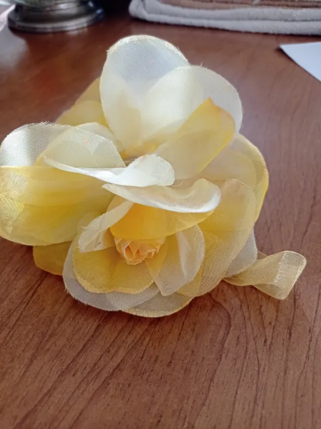 Calamita per tende a forma di fiore