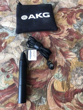 AKG C411 PP Vibración Pickup