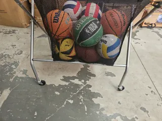 Carrello portapalloni per pallavolo e basket