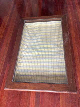 Mesa madera con cajón y encimera de cristal