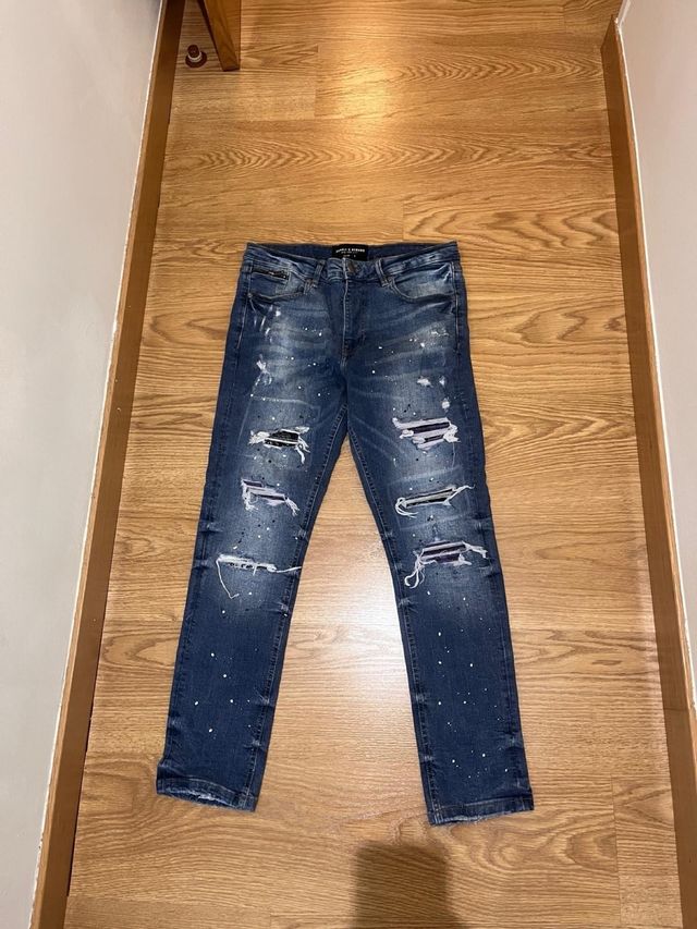 Supply & Demand Vaqueros Desgastados