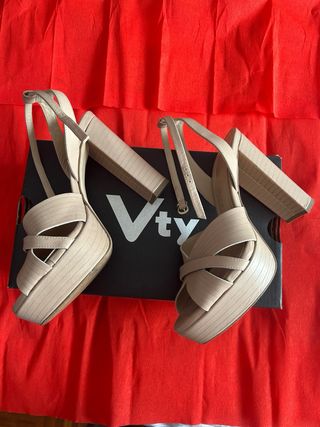 Sandalias tacón Pedro Miralles Talla 39 Beige