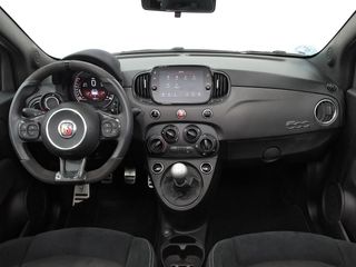 Abarth 500 695C 1.4 16v T-Jet 132kW (180 CV)