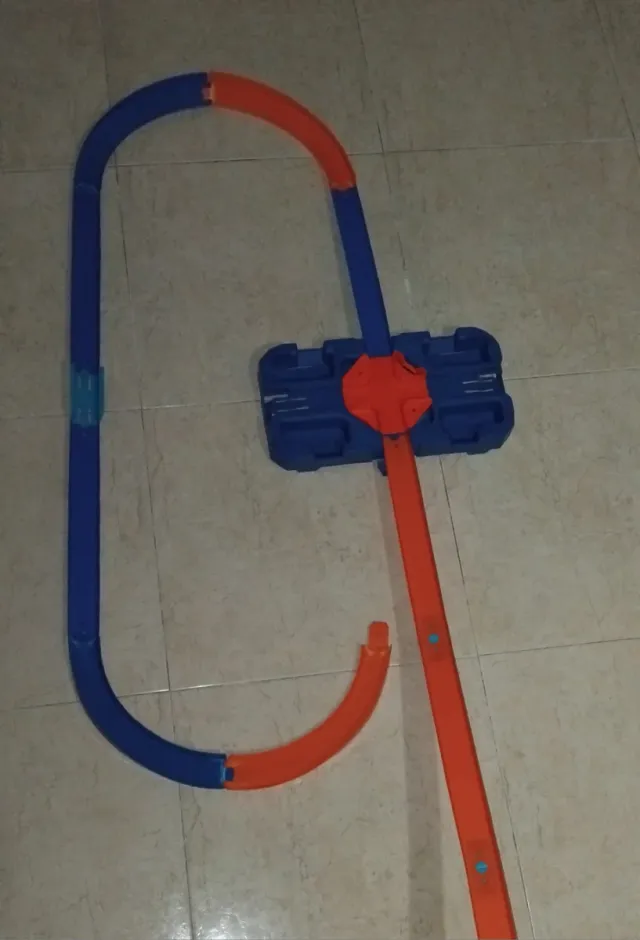 Maletín Hot Wheels con Pistas